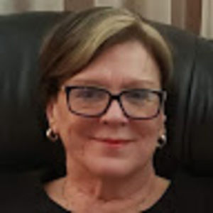 Meet your Posher, Suzanne